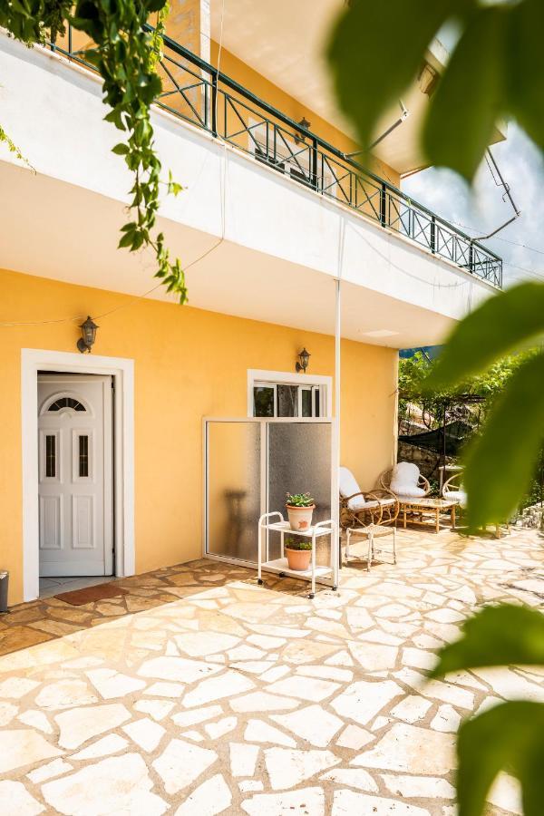 Janakis Apartments Himare Luaran gambar