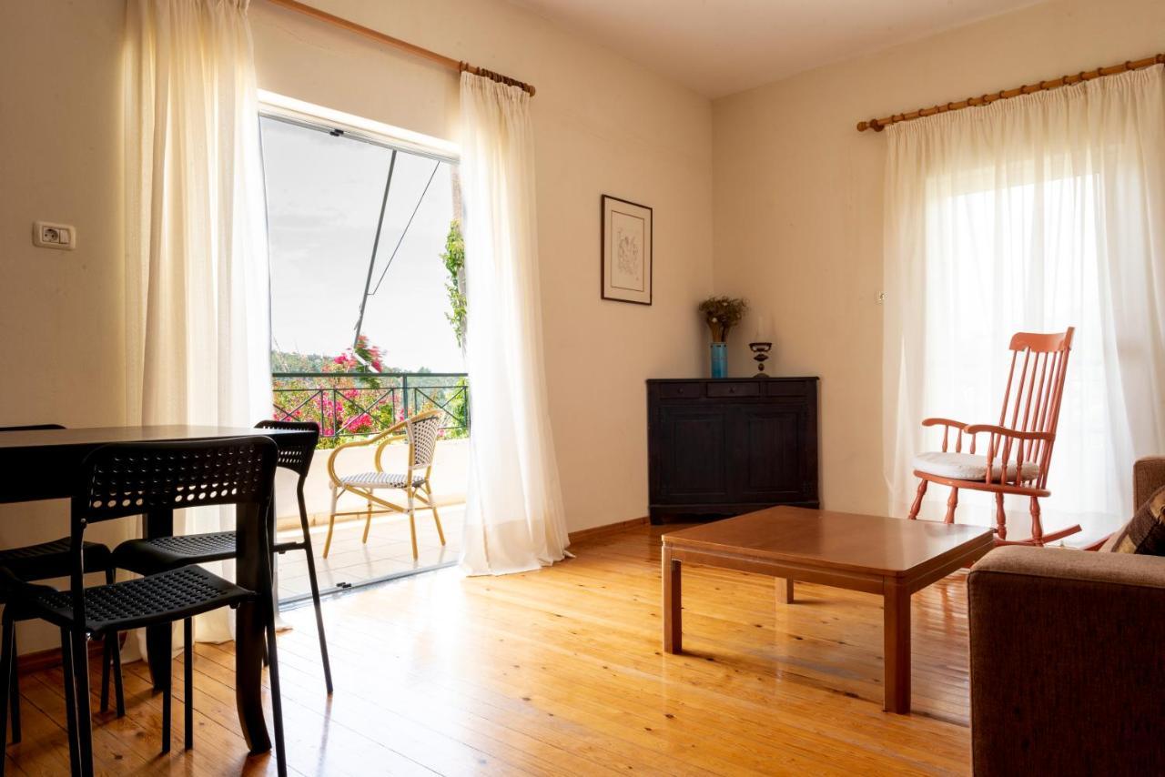 Janakis Apartments Himare Luaran gambar