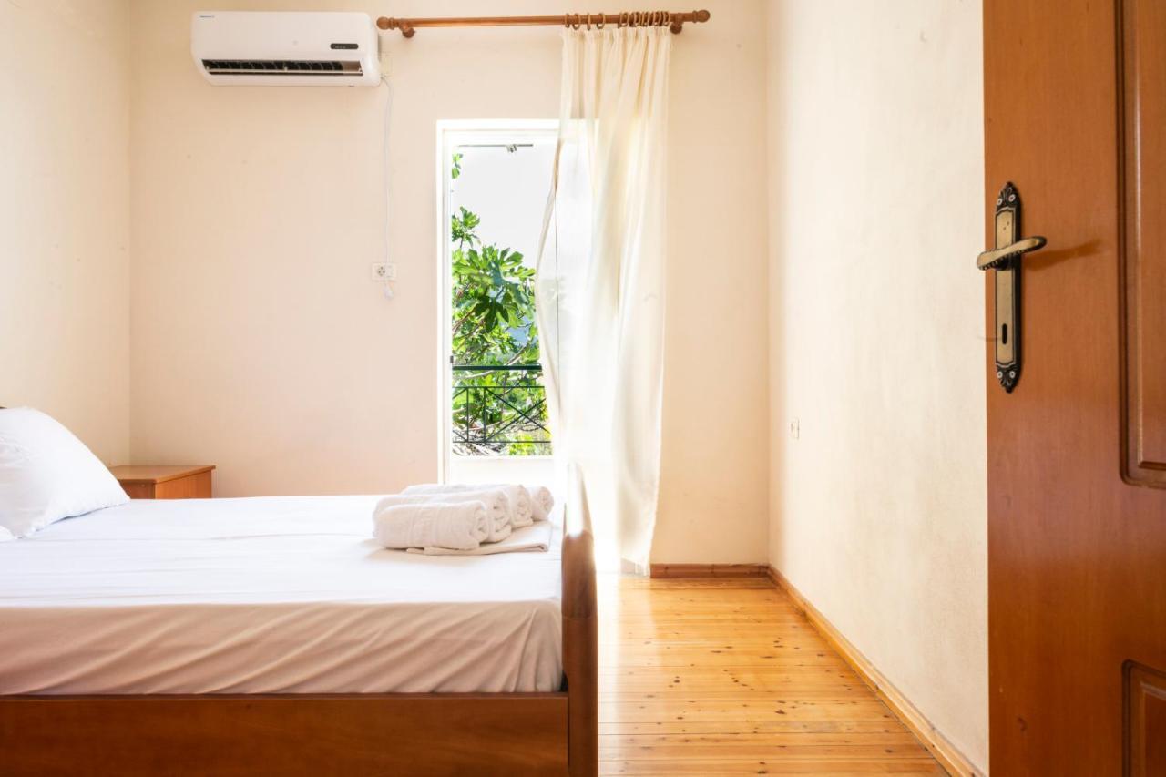 Janakis Apartments Himare Luaran gambar